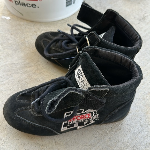 G-Force Racing Gear. Youth size 5 shoes SFI 3.3/5 - Picture 6 of 8